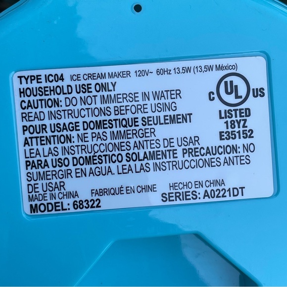 Hamilton Beach Blue 1.5-Quart Ice Cream Maker Model #68322 - Picture 10 of 10